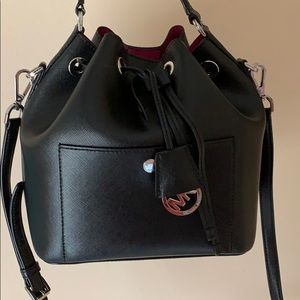 Pre-loved Michael Kors bucket bag